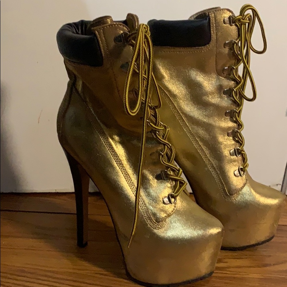 Lady’s Boots